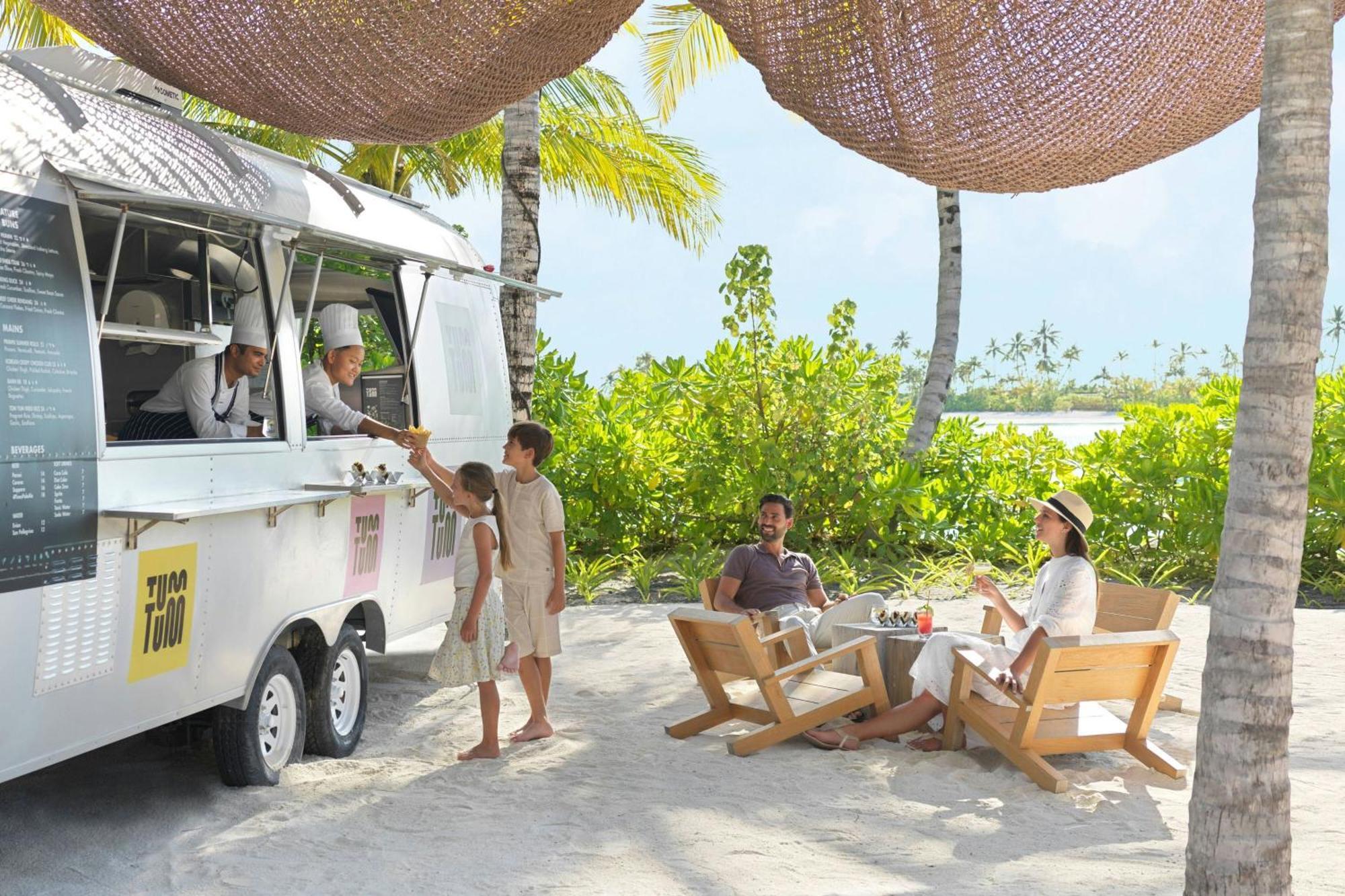 The Ritz-Carlton Maldives, Fari Islands Hotel Gaafaru Exterior foto